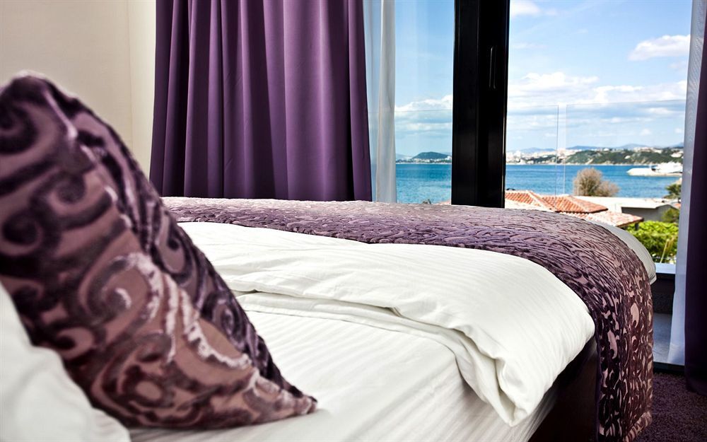 Beach Hotel Split Подстрана Екстериор снимка