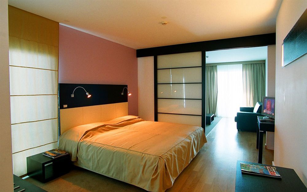 Beach Hotel Split Подстрана Екстериор снимка