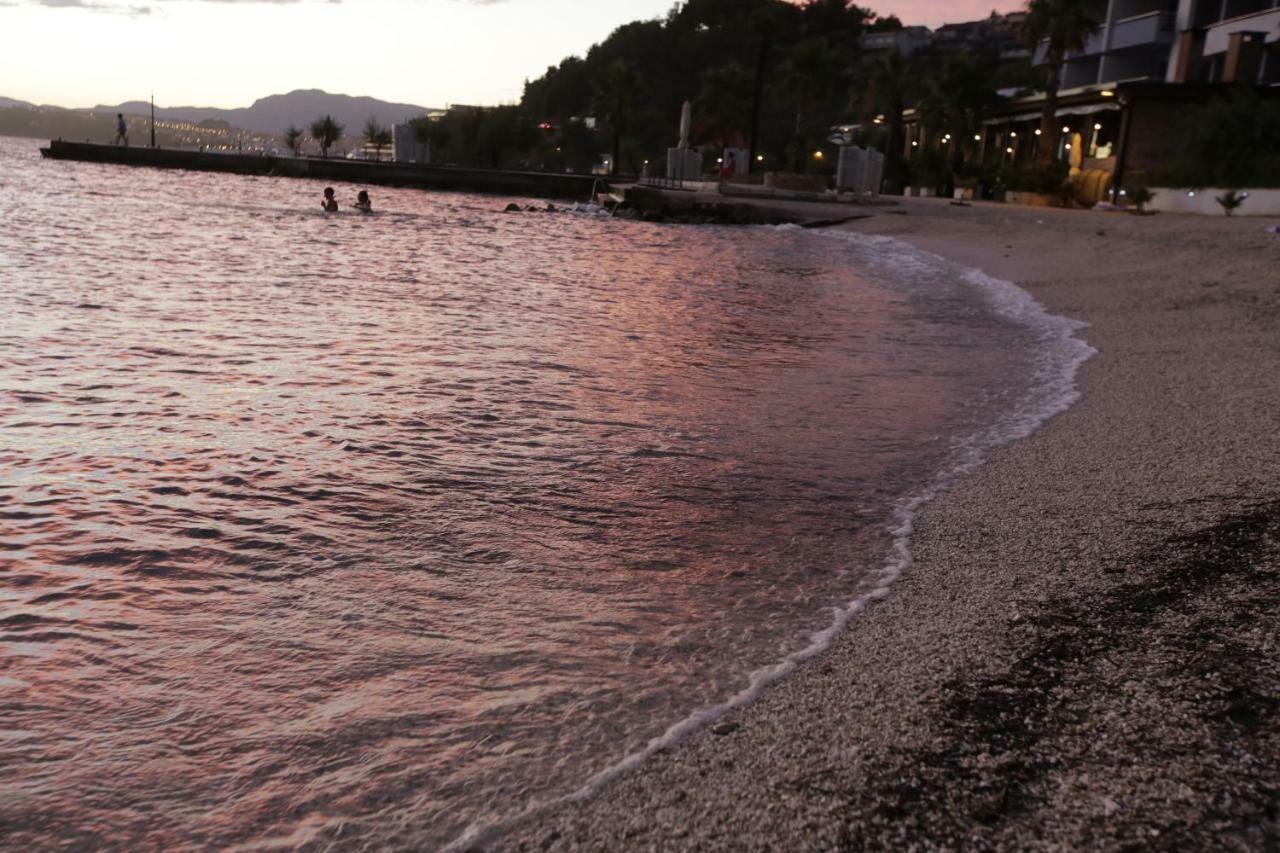 Beach Hotel Split Подстрана Екстериор снимка